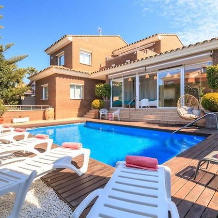 Villa Wine Experience Cambrils - Wine, Art & Games Екстер'єр фото