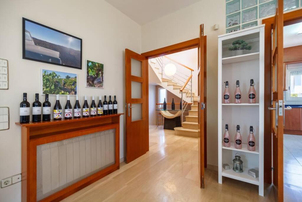 Villa Wine Experience Cambrils - Wine, Art & Games Екстер'єр фото