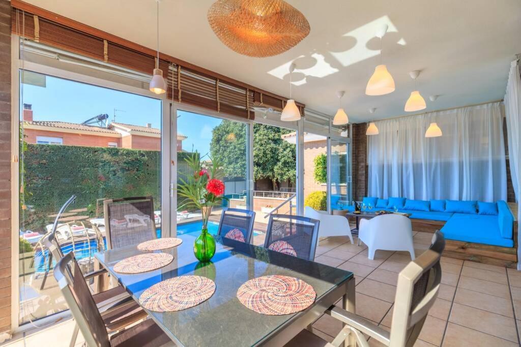 Villa Wine Experience Cambrils - Wine, Art & Games Екстер'єр фото