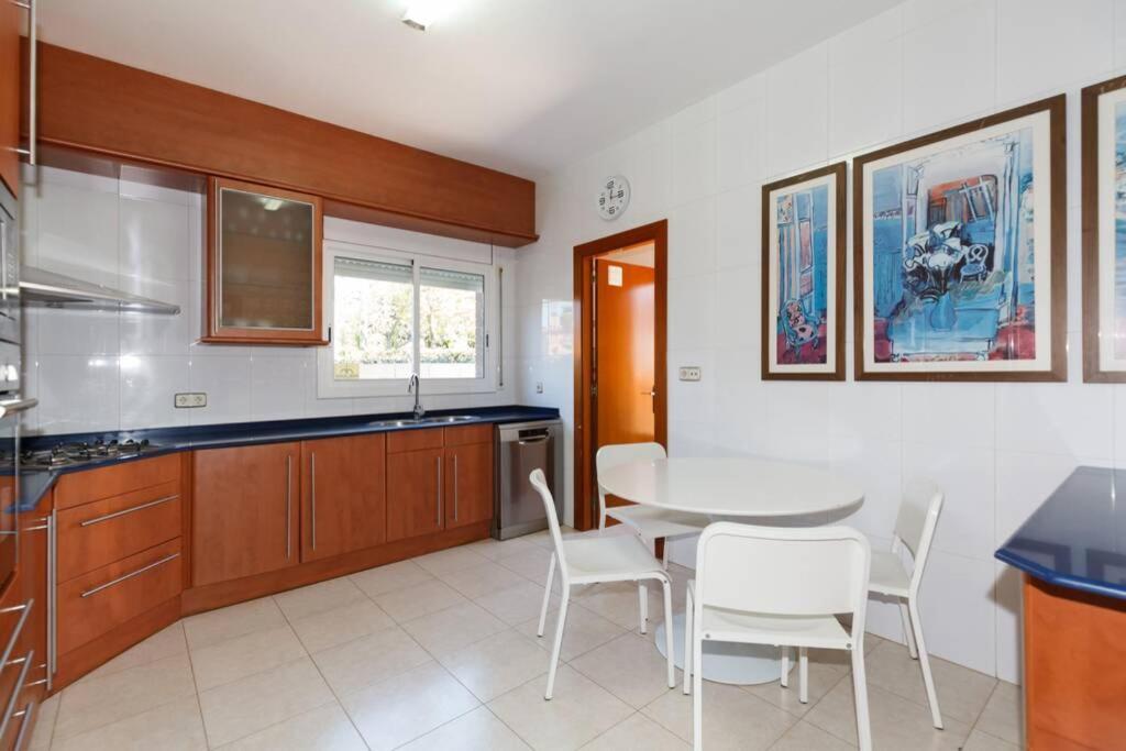 Villa Wine Experience Cambrils - Wine, Art & Games Екстер'єр фото