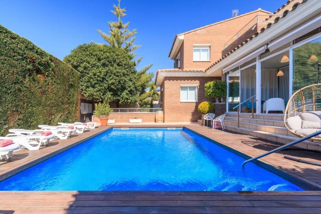 Villa Wine Experience Cambrils - Wine, Art & Games Екстер'єр фото